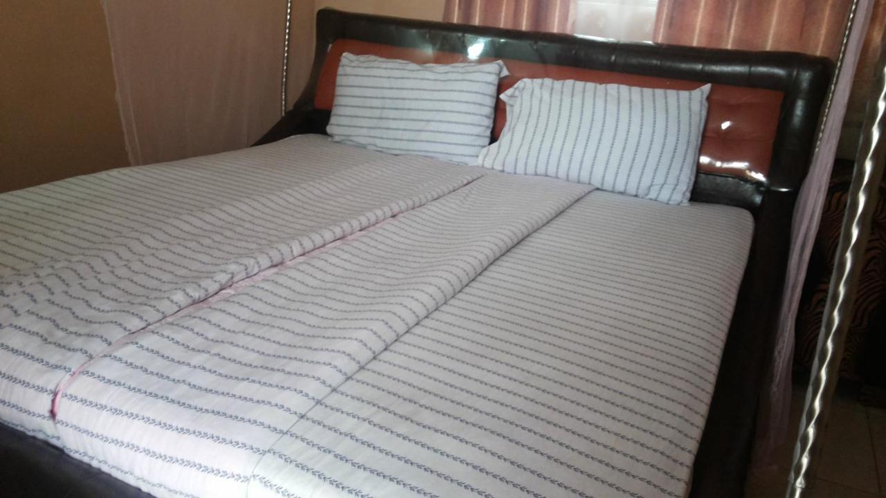 Rock Shadow Hotel Koboko Zewnętrze zdjęcie