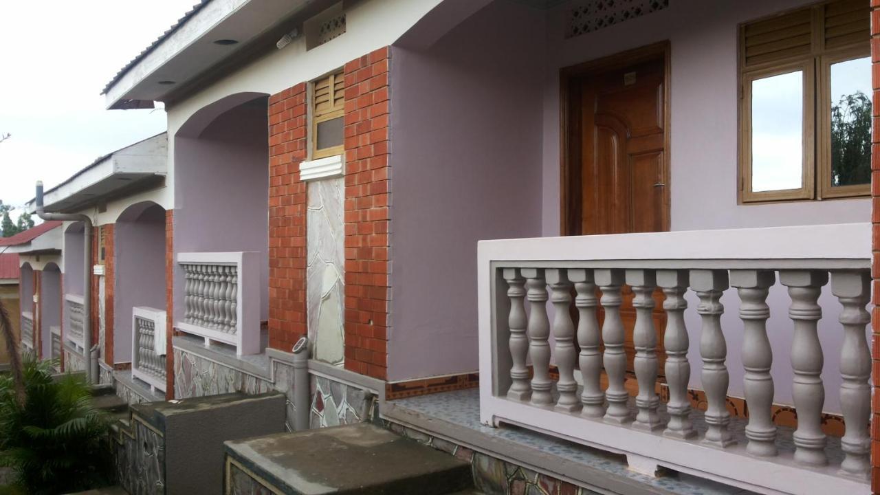 Rock Shadow Hotel Koboko Zewnętrze zdjęcie
